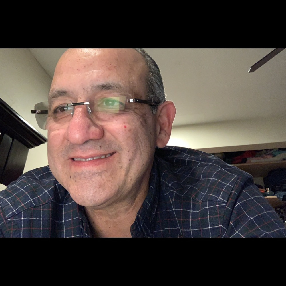 Meet your Posher, Cesar